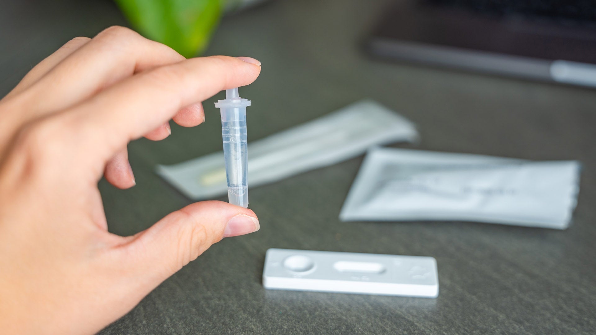 Test antidroga del nuovo codice della strada: i tamponi salivari funzionano davvero?